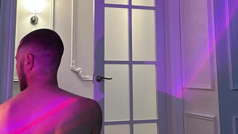 Artur Swan online show from 01.05.26