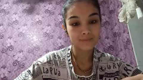 Amina online show from 12.21.25