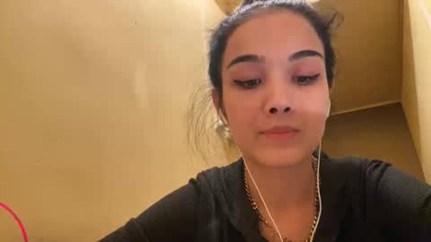 Snapshot of arvillahamner chatting on 01.18.26 Amina online show from 01.18.26