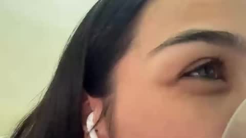 Snapshot of arvillahamner chatting on 02.25.26 Amina online show from 02.25.26