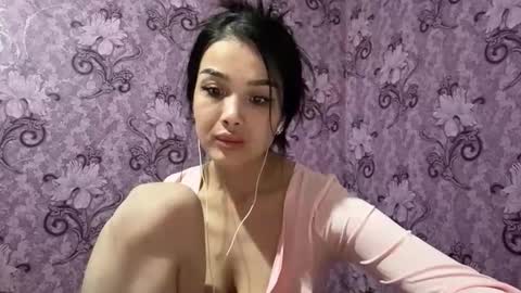 Snapshot of arvillahamner chatting on 02.27.26 Amina online show from 02.27.26