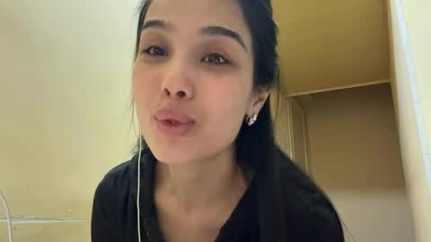 Snapshot of arvillahamner chatting on 02.28.26 Amina online show from 02.28.26