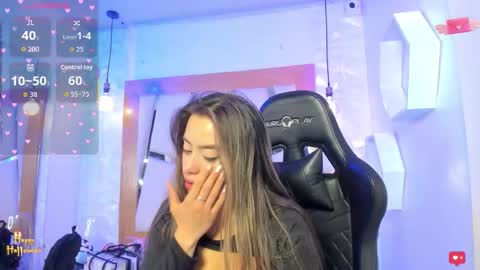 Snapshot of ary_cooper_ chatting on 11.13.25 Ary Cooper online show from 11.13.25