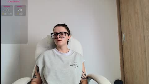 Snapshot of arya_starkw chatting on 03.09.25 Ary 3 online show from 03.09.25