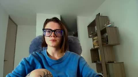 Snapshot of arya_starkw chatting on 10.24.25 Ary 3 online show from 10.24.25