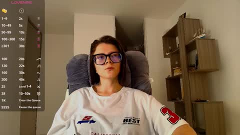 Snapshot of arya_starkw chatting on 11.03.25 Ary 3 online show from 11.03.25