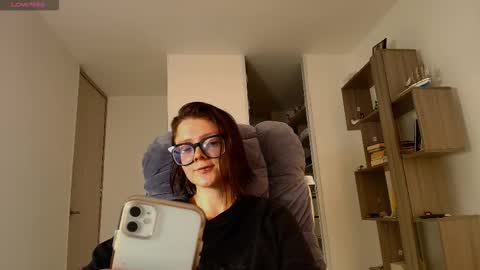 Snapshot of arya_starkw chatting on 11.05.25 Ary 3 online show from 11.05.25