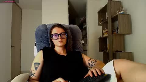 Snapshot of arya_starkw chatting on 11.09.25 Ary 3 online show from 11.09.25