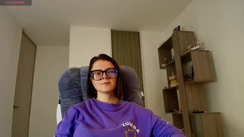 Snapshot of arya_starkw chatting on 11.14.25 Ary 3 online show from 11.14.25