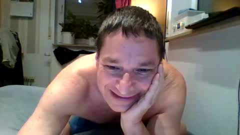 Snapshot of as660660 chatting on 12.13.25 as660660 online show from 12.13.25