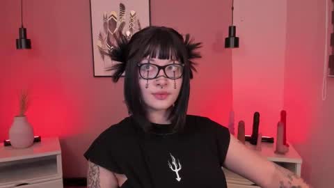 Asami  online show from 10.13.25