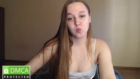 Snapshot of asela_dioli chatting on 09.28.25 Kristi your good friend with benefits online show from 09.28.25