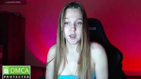 Snapshot of asela_dioli chatting on 11.12.25 Kristi your good friend with benefits online show from 11.12.25