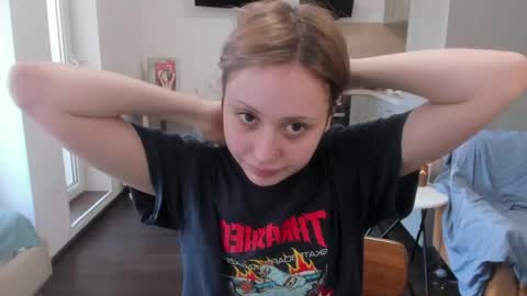 Ashley but u can call me Ash  im living with neighbor we just friends pls dont ask we not couple online show from 04.09.26