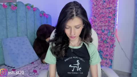 Snapshot of ash_20_ chatting on 05.19.26 A S H online show from 05.19.26