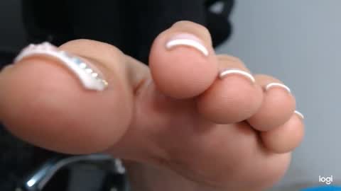 Snapshot of ash_nicefeet chatting on 02.16.25 ashley online show from 02.16.25