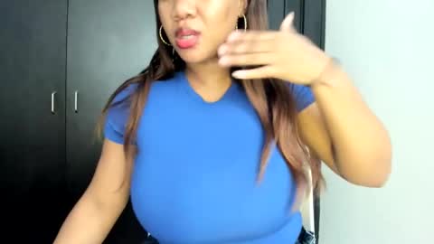 Snapshot of ashanty_1012 chatting on 01.18.25 ashanty_1012 online show from 01.18.25