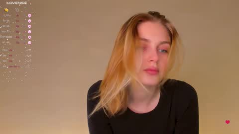 Snapshot of ashbunny_ chatting on 11.17.25 your pretty Ashley online show from 11.17.25