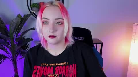 AshleyAshe  online show from 02.20.25