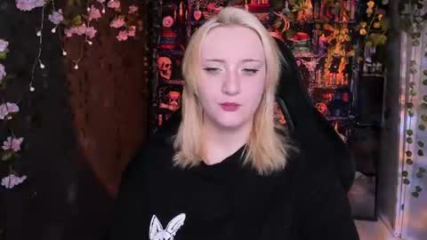 Snapshot of asheluck chatting on 06.30.26 AshleyAshe online show from 06.30.26