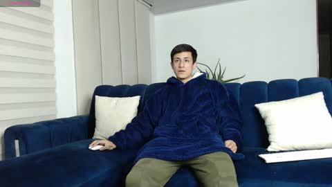 Ashley And Ryan  online show from 02.03.25