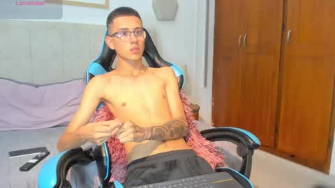 Snapshot of asher_lux chatting on 02.02.26 Asher online show from 02.02.26