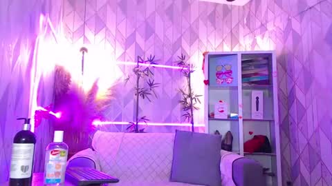 Ashey online show from 01.27.25