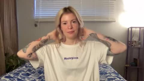 Snapshot of ashleebby818 chatting on 02.18.26 Ashlee online show from 02.18.26