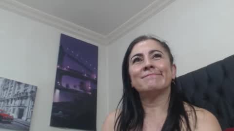 ashleey_thompson online show from 09.28.25