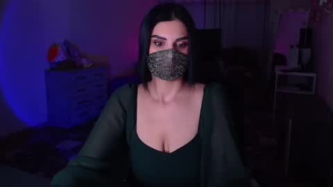   Yasmina   online show from 12.10.24