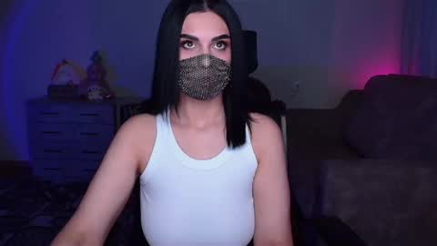   Yasmina   online show from 12.17.24