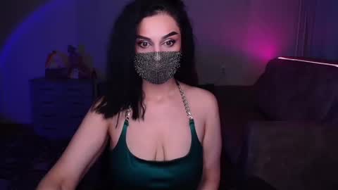   Yasmina   online show from 12.25.24