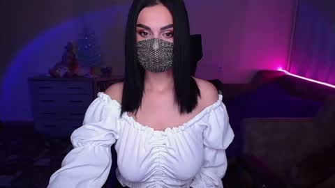   Yasmina   online show from 01.21.25