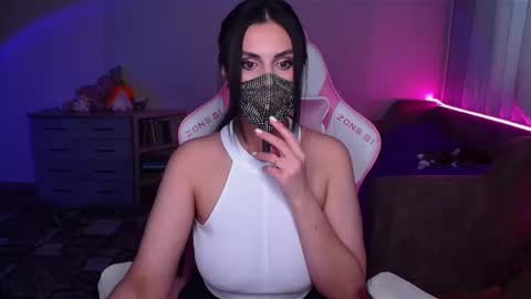   Yasmina   online show from 02.25.25