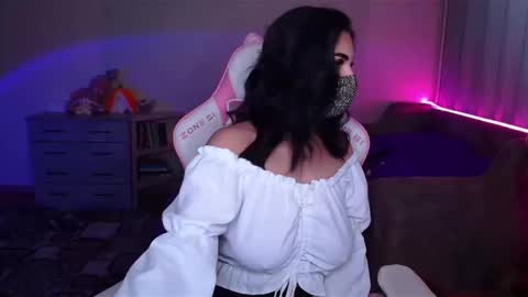   Yasmina   online show from 03.11.25