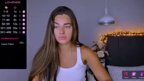 Snapshot of ashley__jess chatting on 04.19.26 Ashley online show from 04.19.26