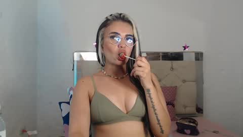 ashley__tylor online show from 01.31.25