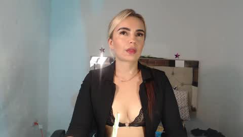 ashley__tylor online show from 03.12.25