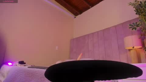 ashley_beaomunt online show from 04.16.26