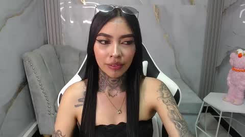 Snapshot of ashley_blum_v chatting on 10.02.25 ashley_blum_v online show from 10.02.25