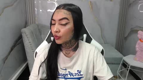 Snapshot of ashley_blum_v chatting on 10.08.25 ashley_blum_v online show from 10.08.25