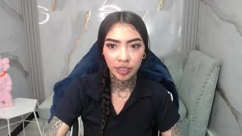 Snapshot of ashley_blum_v chatting on 11.10.25 ashley_blum_v online show from 11.10.25