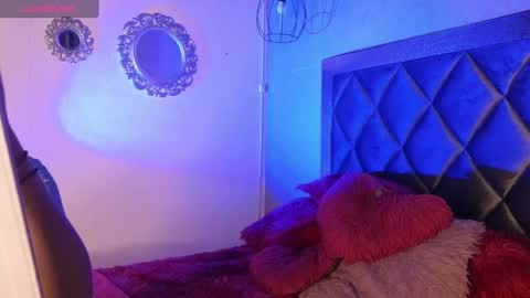 Snapshot of ashleybrend chatting on 09.28.25 CAMILA online show from 09.28.25