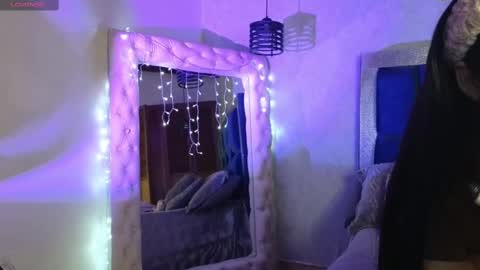 Snapshot of ashleybrend chatting on 10.04.25 CAMILA online show from 10.04.25