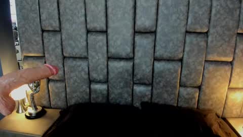 Snapshot of ashleyjonnees chatting on 02.20.25 ASHLEY My schedule 600 - 1400 GMT -5 online show from 02.20.25