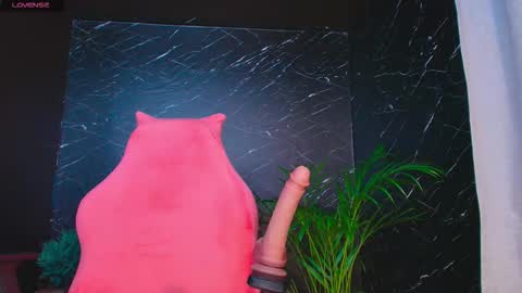 Snapshot of ashleyy18__ chatting on 10.07.25 Ashleyy18 online show from 10.07.25