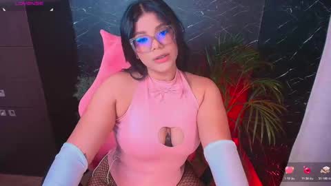 Snapshot of ashleyy18__ chatting on 11.01.25 Ashleyy18 online show from 11.01.25