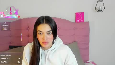 kylie online show from 10.25.25