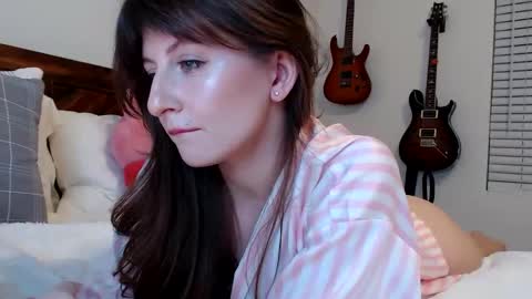 Ashley Love online show from 10.16.25