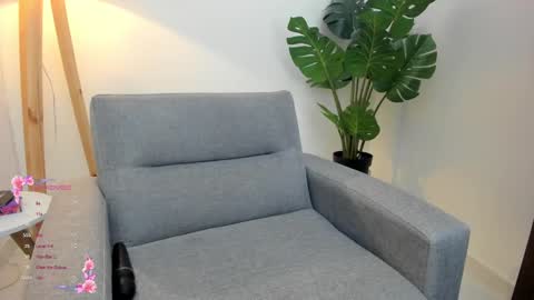 ashllovee online show from 01.25.25